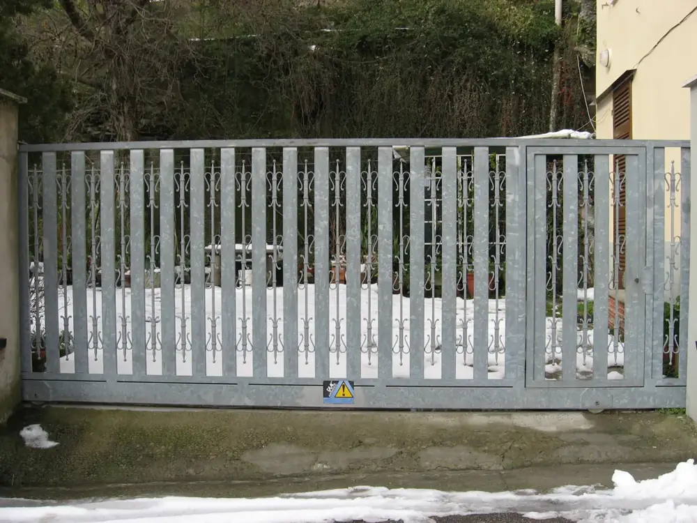 Cancello scorrevole automatico con la neve – assistenza Cardin Valsamoggia
